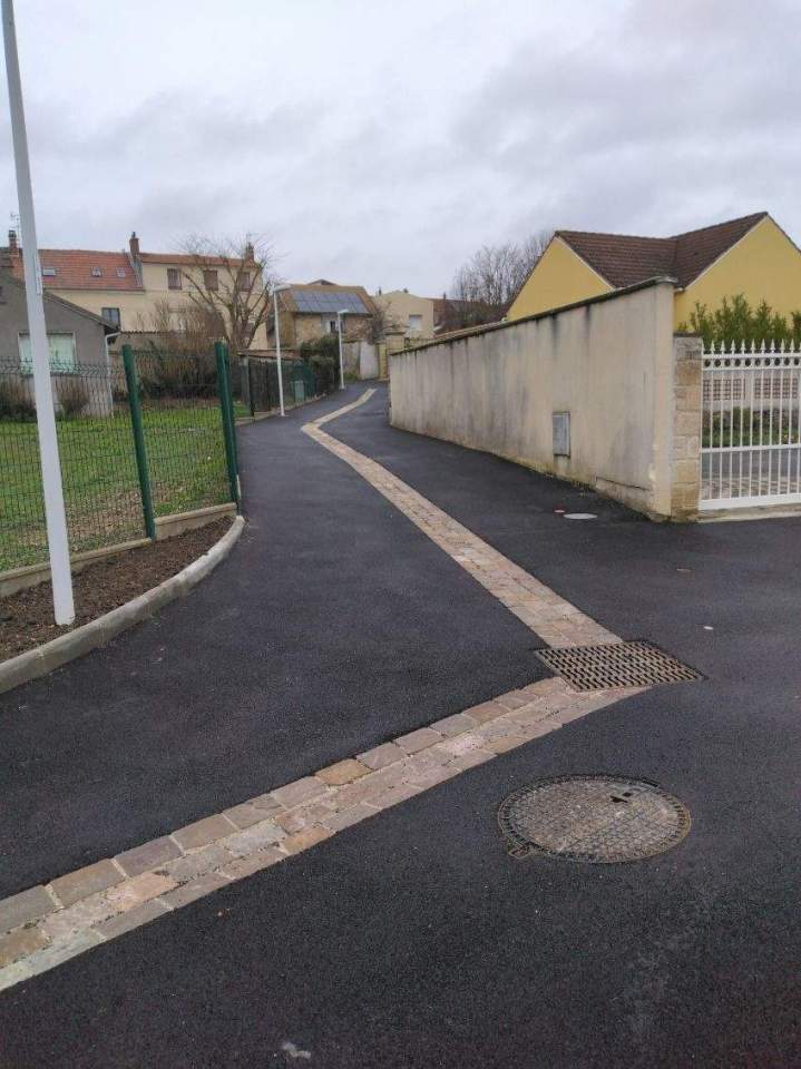 Allée piétonne structurée Val d'Oise