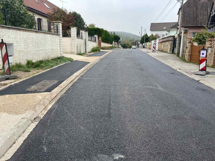 Aménagement de voiries, création de chemins d'accès et pose de bordures